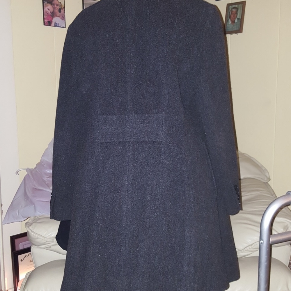 Gray jacket - Picture 7 of 7